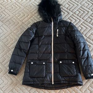 PRE-LOVE EUC🖤Justice Girls’ Black Hooded Puffer Jacket Detachable FauxFur
